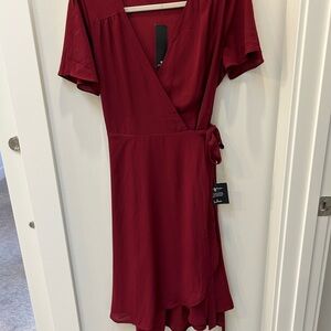 Lulu's Burgundy Midi Wrap Dress size large NWT